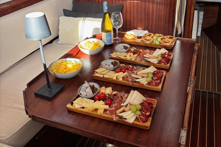 Porto: Exclusieve en betoverende zonsondergangcruise op een zeilboot, alles inclusief.