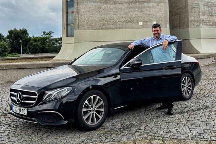 Wien til Prag - Privat overførsel med LIMOUSINE 3+1pax