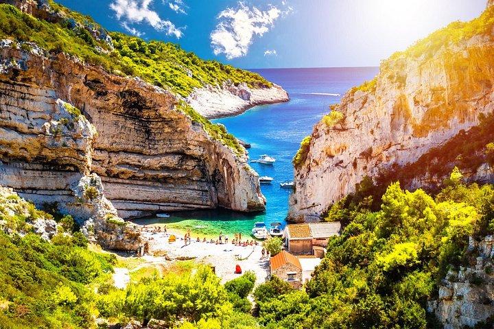Private Tour ab Hvar Blaue Höhle & Paklinski Inseln