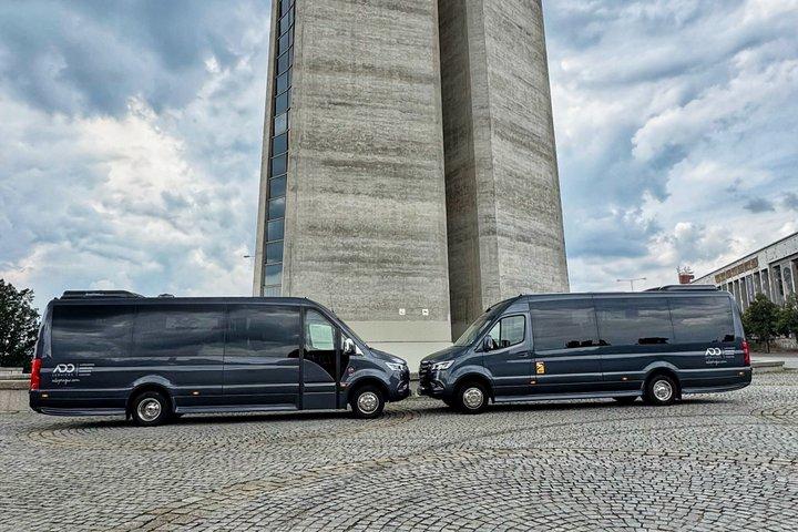 プラハからウィーンへ - MINIBUS Mercedes Sprinter 19 + 1paxによるプライベートトランスファー
