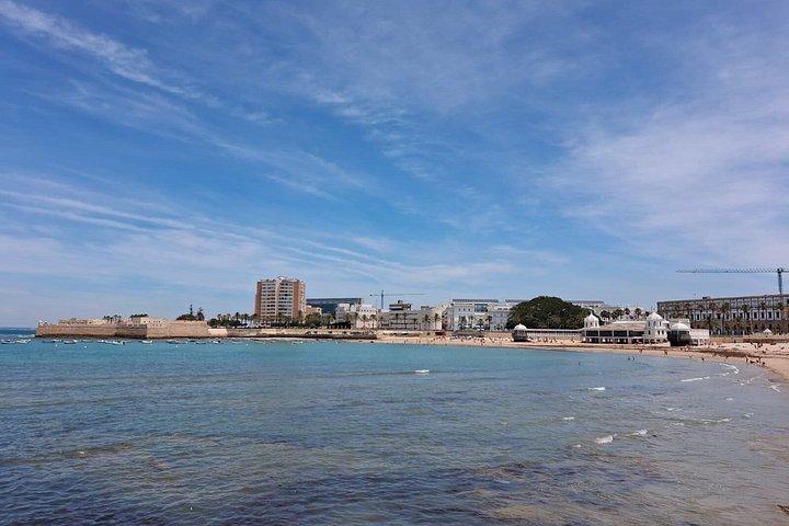 城とカレタビーチのツアー