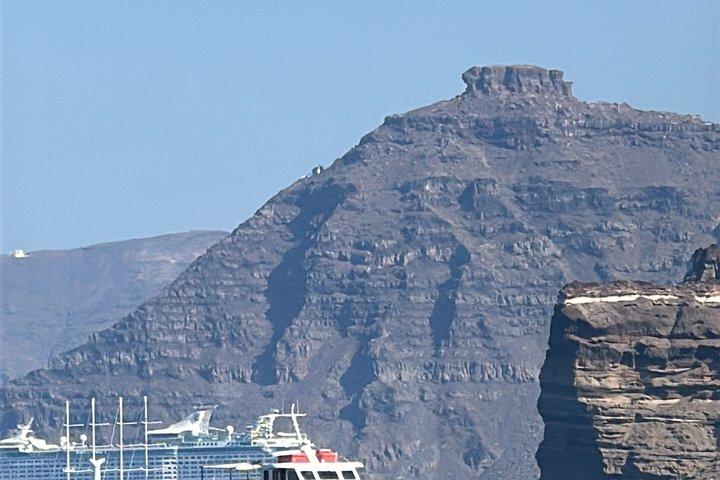 サントリーニ絶対日帰りツアー：1日で島を探索