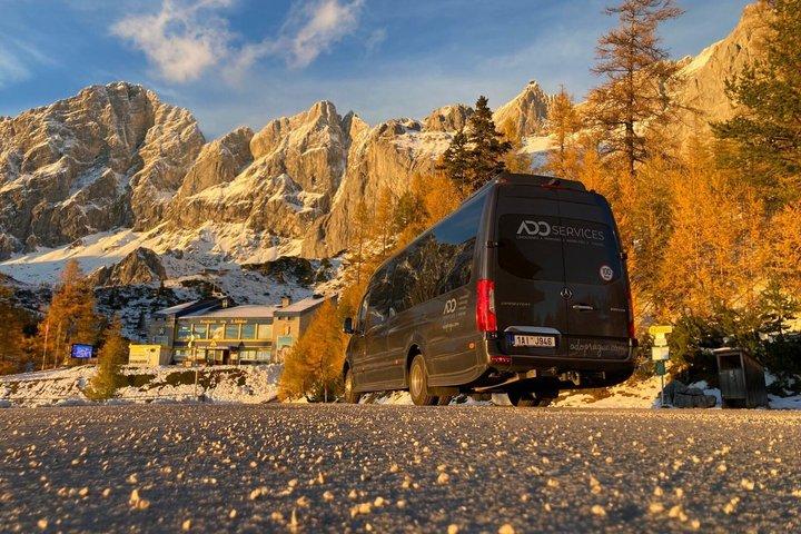 プラハからウィーンへ - MINIBUS Mercedes Sprinter 19 + 1paxによるプライベートトランスファー