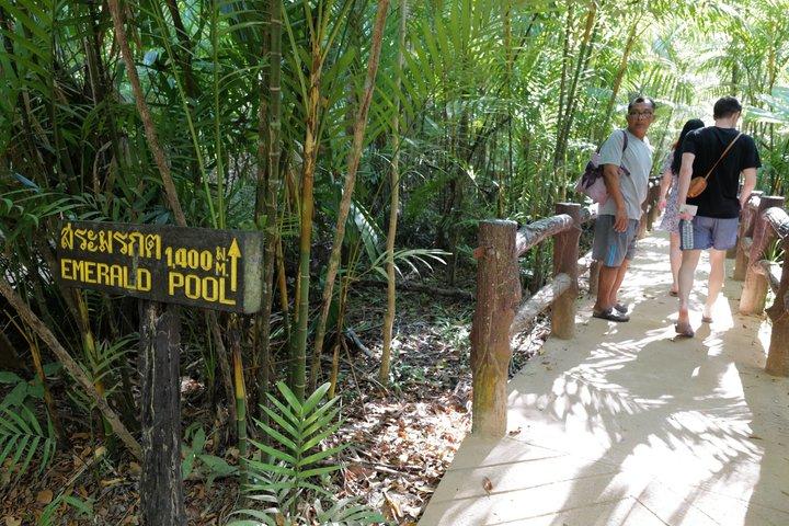 Krabi Outback Explorer para Emerald Pool, Wareerak Hotspring e além