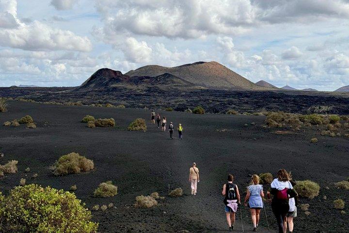 Lanzarote : randonnée à travers les paysages volcaniques de Timanfaya
