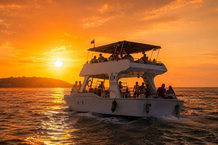 2 Hours Cartagena Sunset Bay Cruise with Drinks