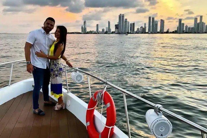 Crucero por la bahía de Cartagena con bebidas