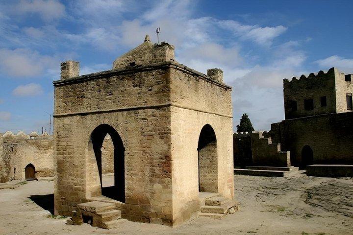 Hoteller i nærheden af Ateshgah Fire Temple and Yanar Dag