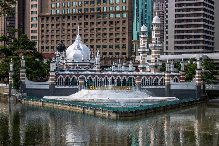 7 Wonders Of Kuala Lumpur With A Local.