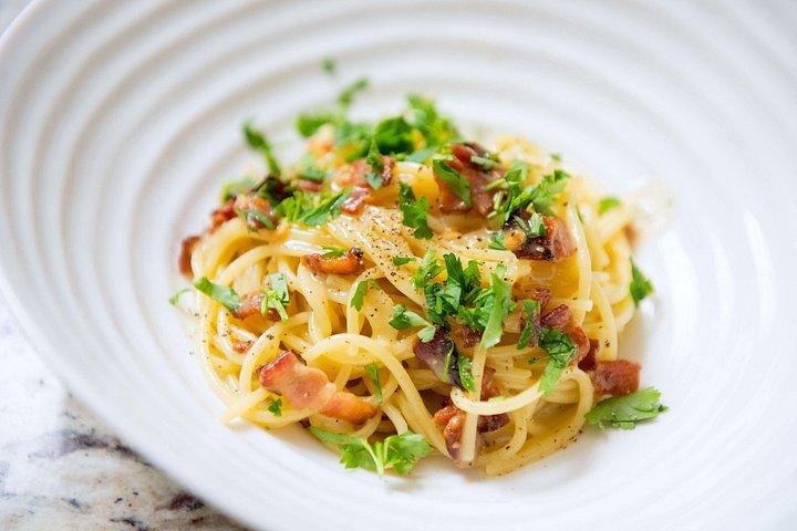 ロサンゼルスでのパスタ作りクラス（2コース食事付き）