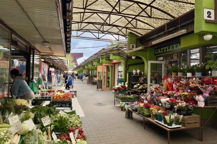 Krakau : Kazimierz Food Market Tour & Communist Bar Tasting