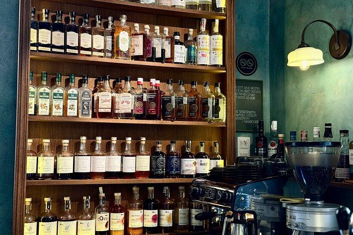クラクフ : カジミェシュ食品市場ツアー＆共産党バー試飲