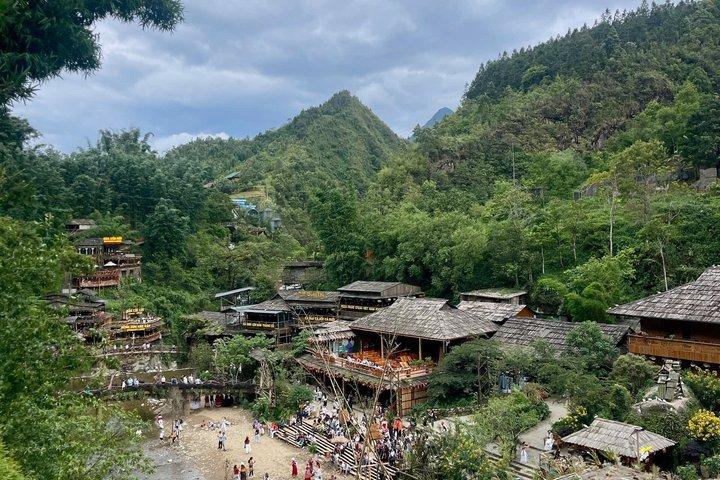 サパ猫村鍋と市場体験
