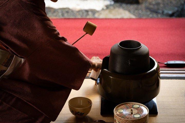 錦・京都舞妓屋で着物茶会