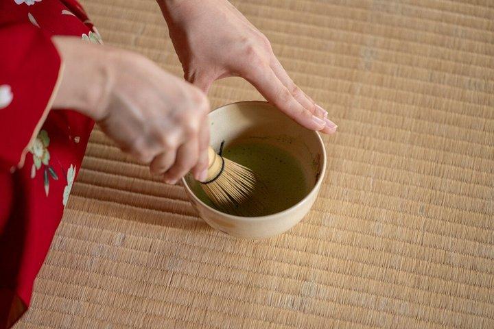 錦・京都舞妓屋で着物茶会