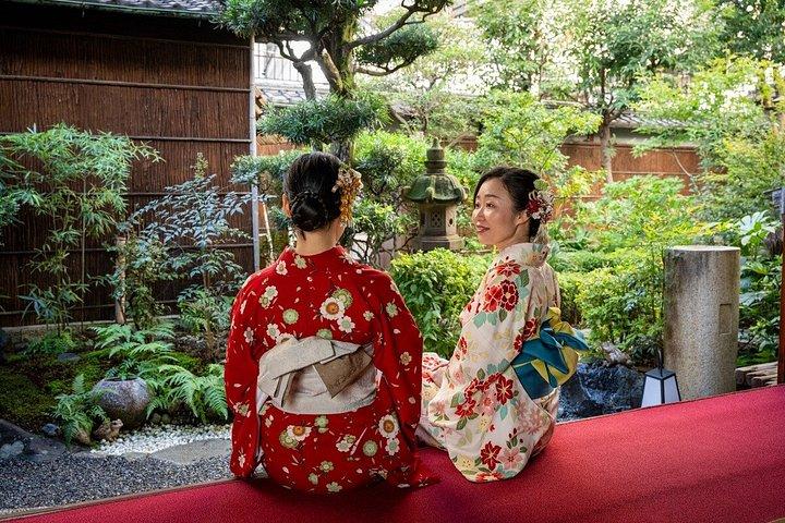 錦・京都舞妓屋で着物茶会