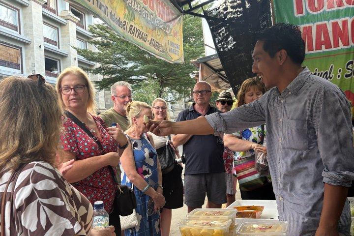 Tour gastronómico nocturno por el mercado nocturno de Ubud Gianyar