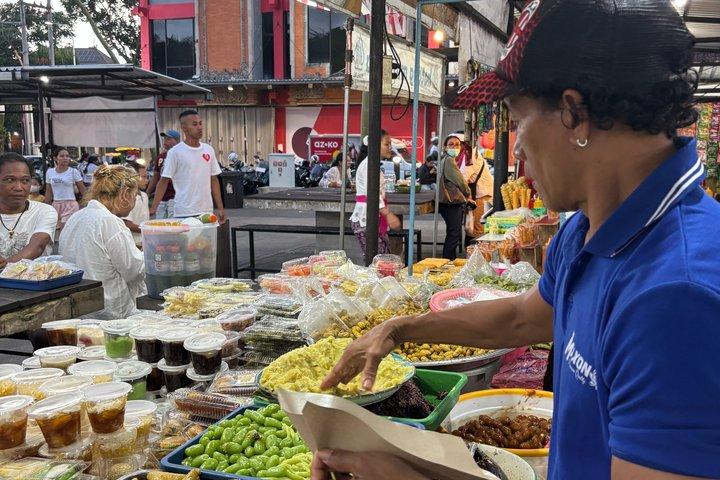 Tour gastronómico nocturno por el mercado nocturno de Ubud Gianyar