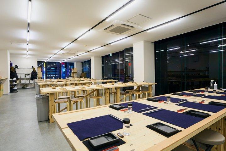 Tokyo: Shinjuku Calligraphy Workshop – Scroll or T-Shirt