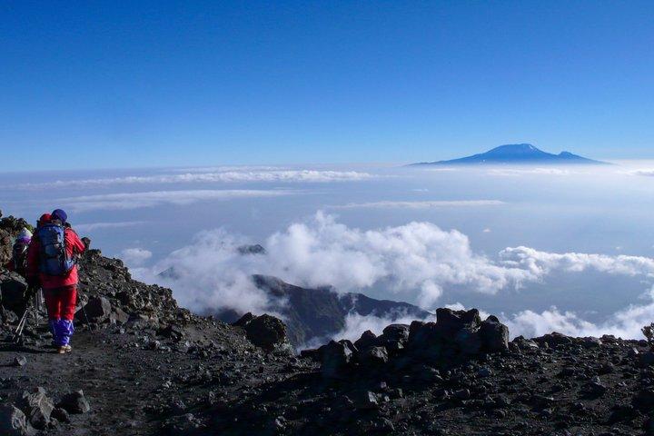 5 - Día de subida al Monte Kilimanjaro a través de la Ruta Marangu