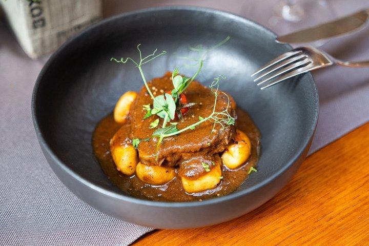 現地ガイド付きドゥブロブニク飲食ウォーキングツアー
