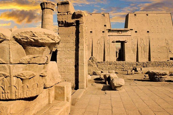 Edfu & Kom Ombo Tempels van Luxor Hotels