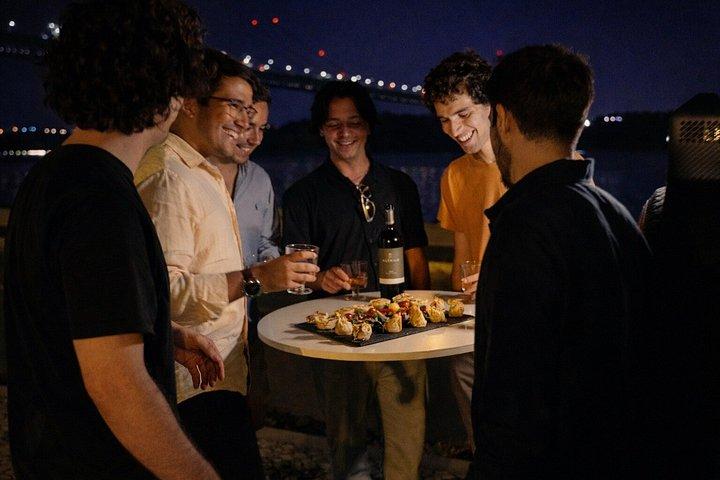 ヴィンテージジープで行くリスボンプライベートサンセットツアー（フード＆ドリンク付き）