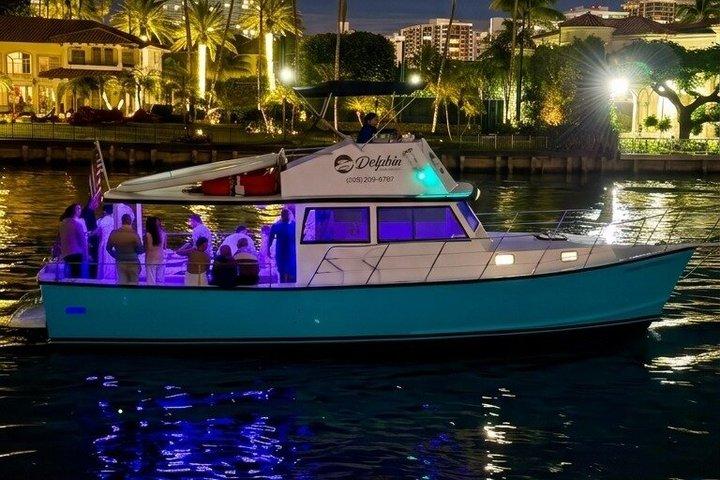 Miami Floating Club Experience Sunset Boat Party in Biscayne Bay