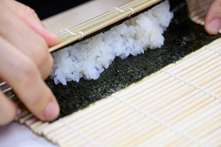 東京：築地場外市場インサイダーツアー＆寿司作り教室