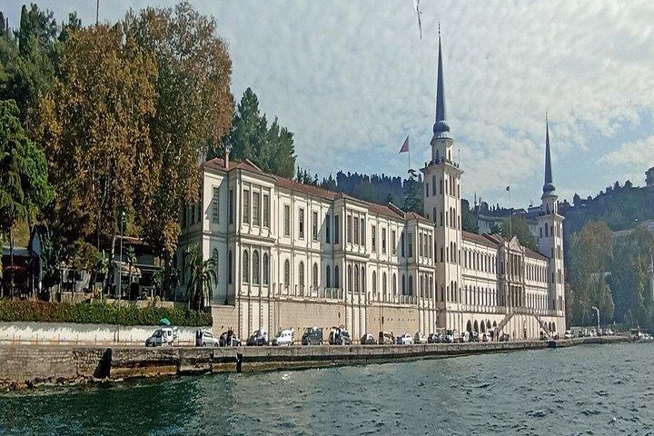 Guided Walking Tours - Taste & Tales of Istanbul