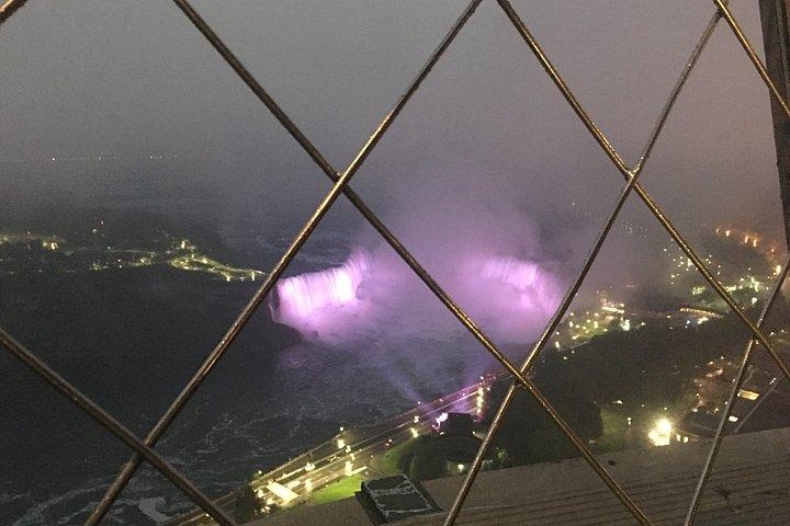 ナイアガラの滝ナイト イルミネーション ツアー : アメリカ滝、ブライダル滝、ホースシュー滝
