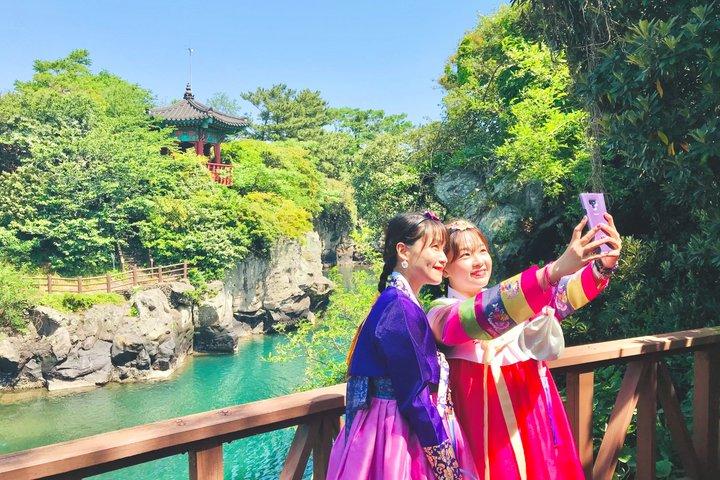 [Jeju] Esperienza culturale Hanbok Premium con Hair Styling