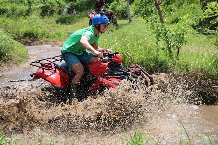 バリでのモンキーフォレスト体験のATVツアー