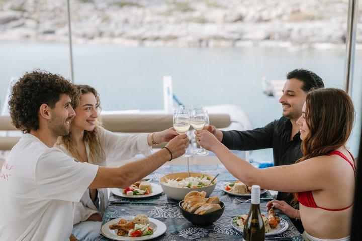 Heraklion Catamaran Sailing Cruise para Dia Island
