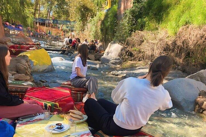 プライベート日帰り旅行：オウリカバレー＆ハイアトラス山脈への脱出