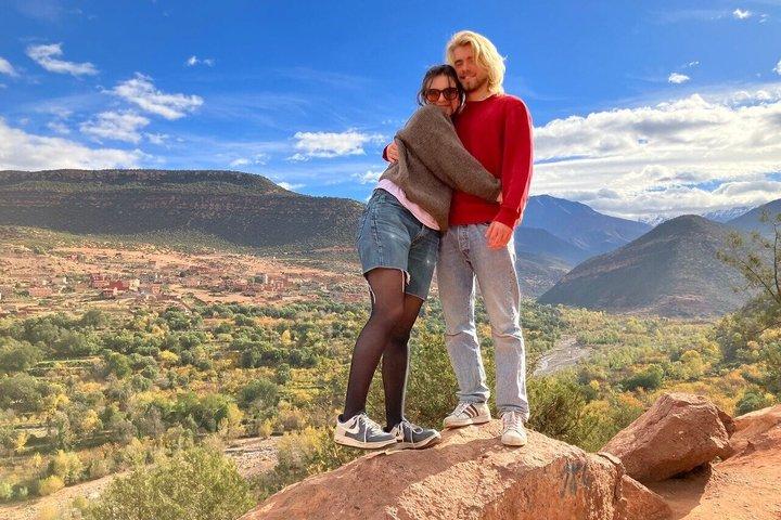 Gita di un giorno privato di lusso: montagne dell'Atlante e visita della famiglia berbera