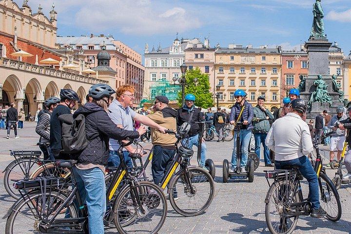 クラクフ旧市街ハイライト電動バイクツアー