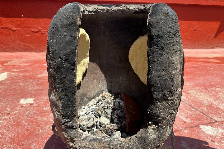 メディナ・ラバトで地元のアマジグ一家とモロッコ料理教室
