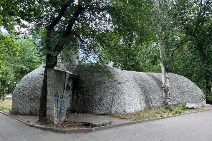 プライベート＆グループビシュケクシティツアー：歴史、文化、建築家