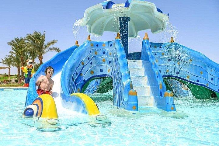 オールインクルシブマカディアクアパーク日帰り旅行（ランチと送迎付き）