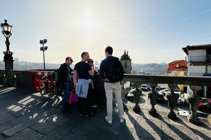 Porto History and Culture Walking Tour with Local Guides