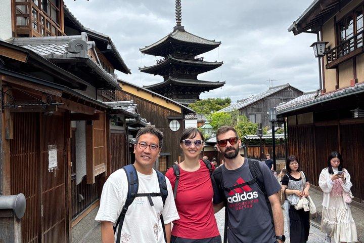 Paseo de Kiyomizu-dera y Gion con guía de historia