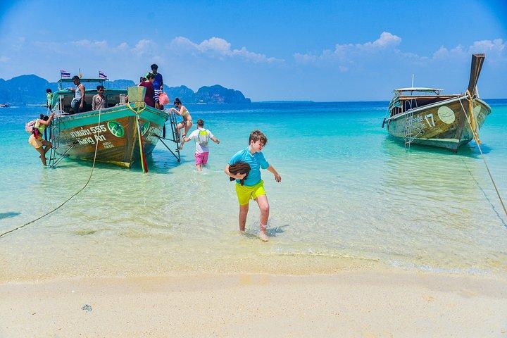 ホテル送迎付きロングテールボートでのクラビ4島ツアー