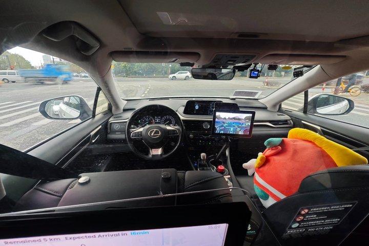 Shanghai AI Tech Tour Carros sem motorista Drones e robôs