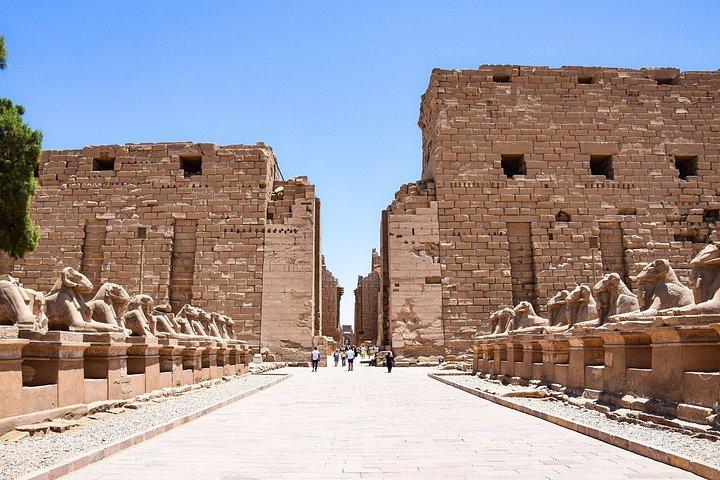 フルガダ：ルクソール王家の谷＆ツタンカーメン墓参旅行