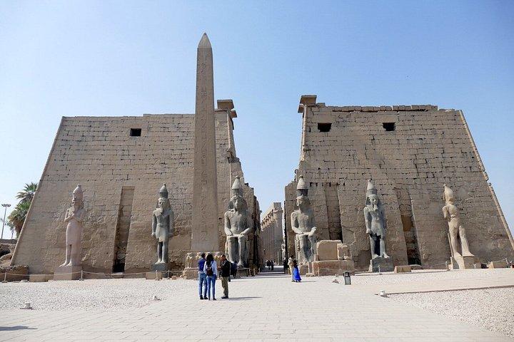 フルガダ：ルクソール王家の谷＆ツタンカーメン墓参旅行
