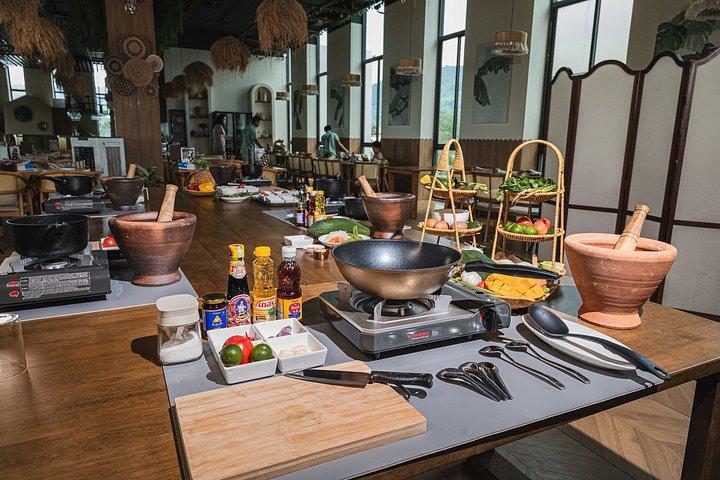 Phuket Karon Beach Thai Cooking Class with Sunset Cocktail Making