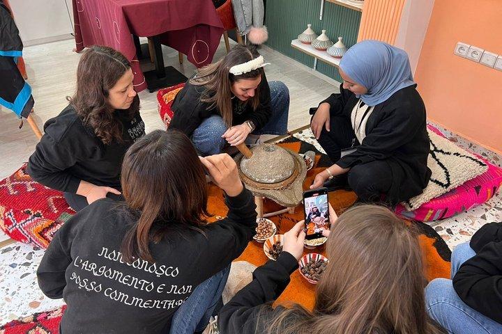 Marrakech : 2H Traditional Argan Oil Extracting Workshop （マラケシュ：2H伝統アルガンオイル採掘ワークショップ）