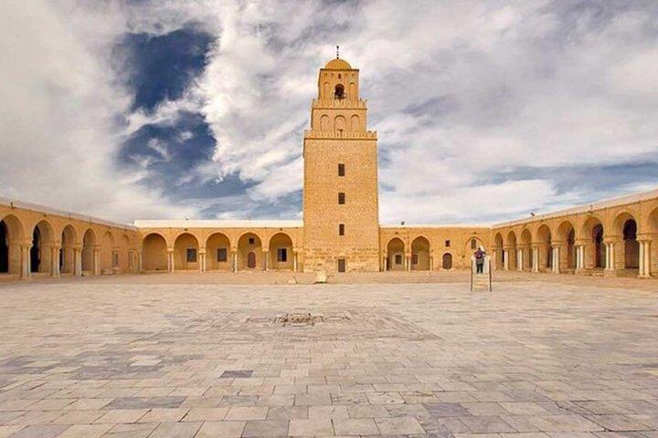 De Djerba Tour do Patrimônio Tunisino El Jem Monastir e Cairouan