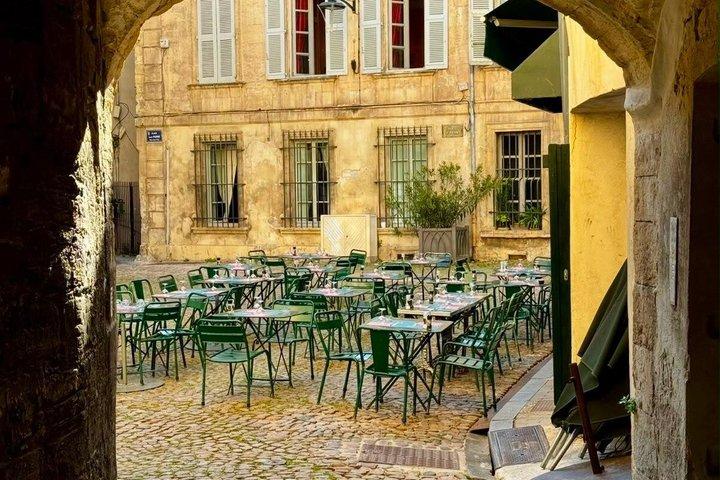 AVIGNON ULTIMATE TOUR: A Refined Food & Wine Experience